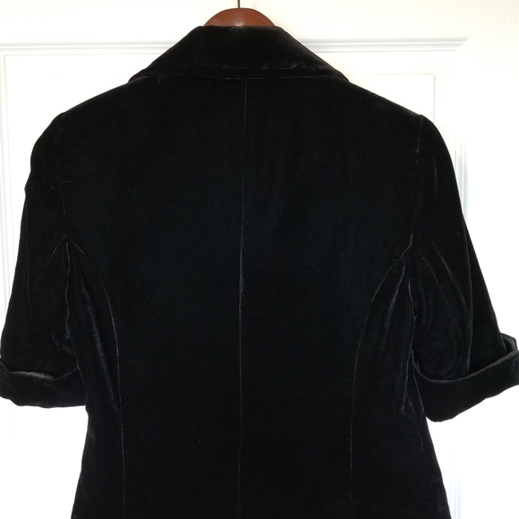 Black Velvet Blazer - Size Petites 2 - Picture 2 of 3